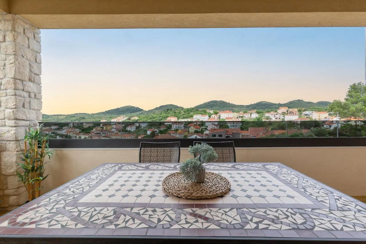 Teona Luxury Apartment With 2 Rooms And Terrace Sea View Sali 0*,