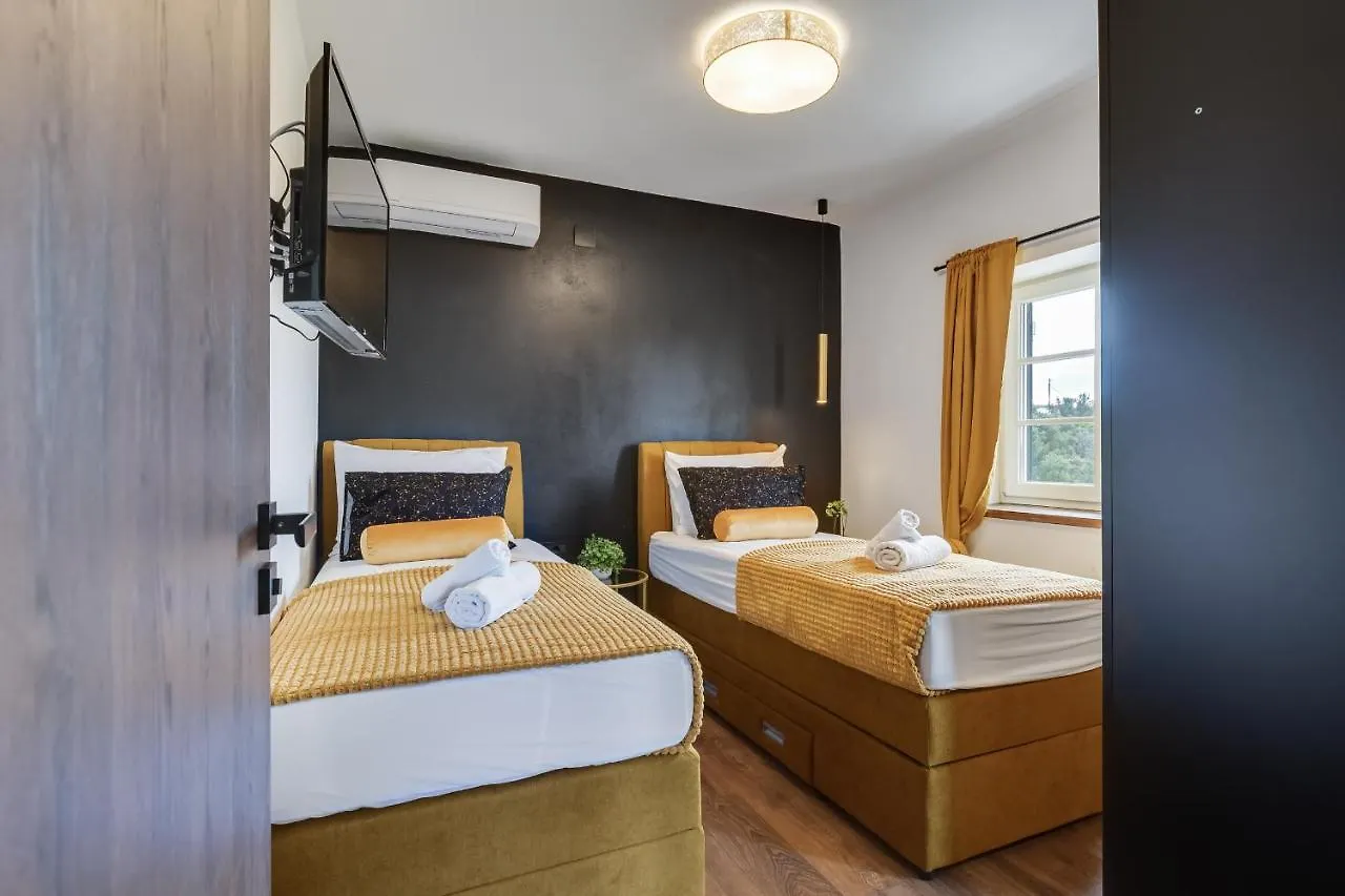 Teona Luxury Apartment With 2 Rooms And Terrace Sea View Sali 0*,  Kroatië