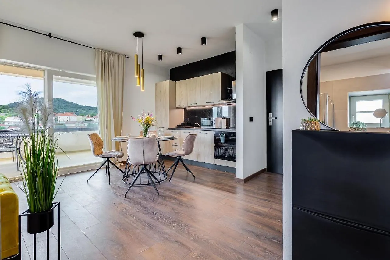 Teona Luxury Apartment With 2 Rooms And Terrace Sea View Sali