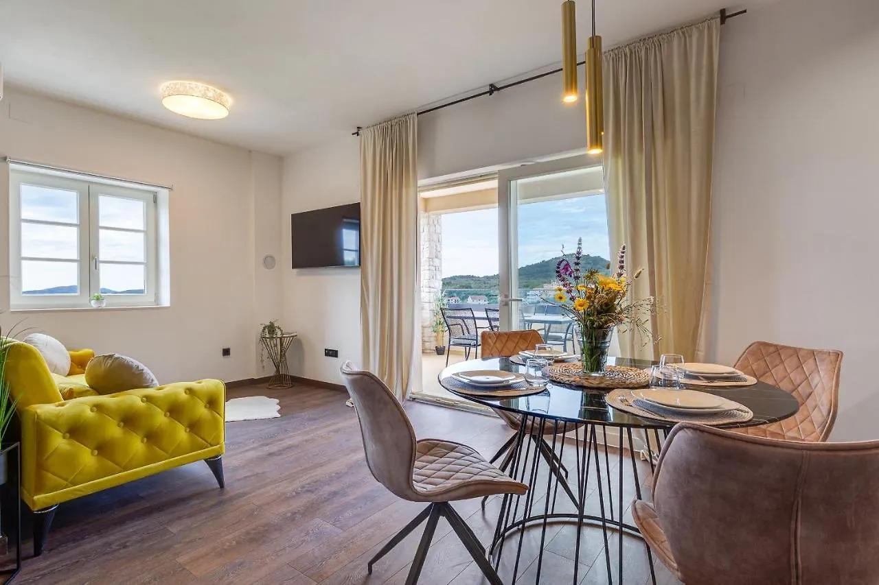 Teona Luxury Apartment With 2 Rooms And Terrace Sea View Sali