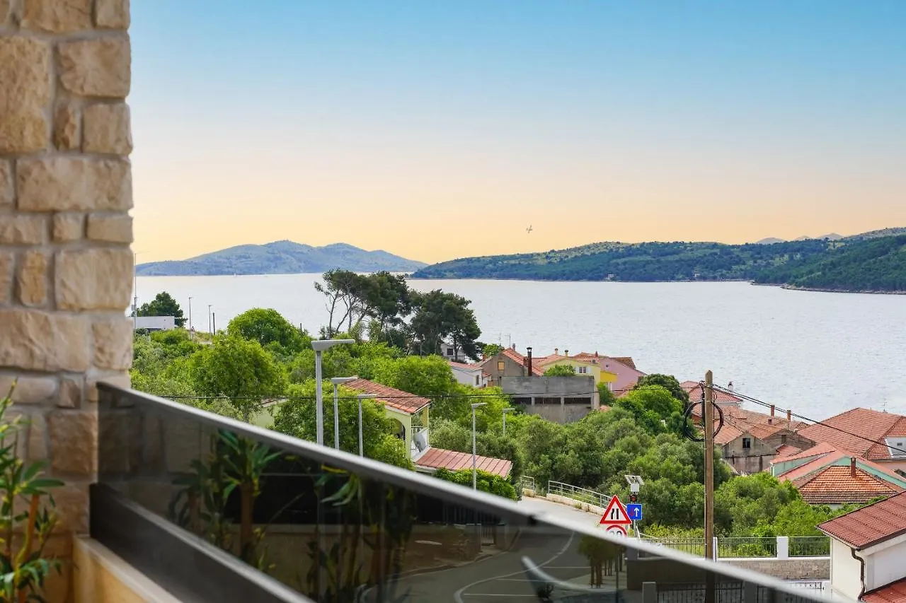 Teona Luxury Apartment With 2 Rooms And Terrace Sea View Sali Croatia