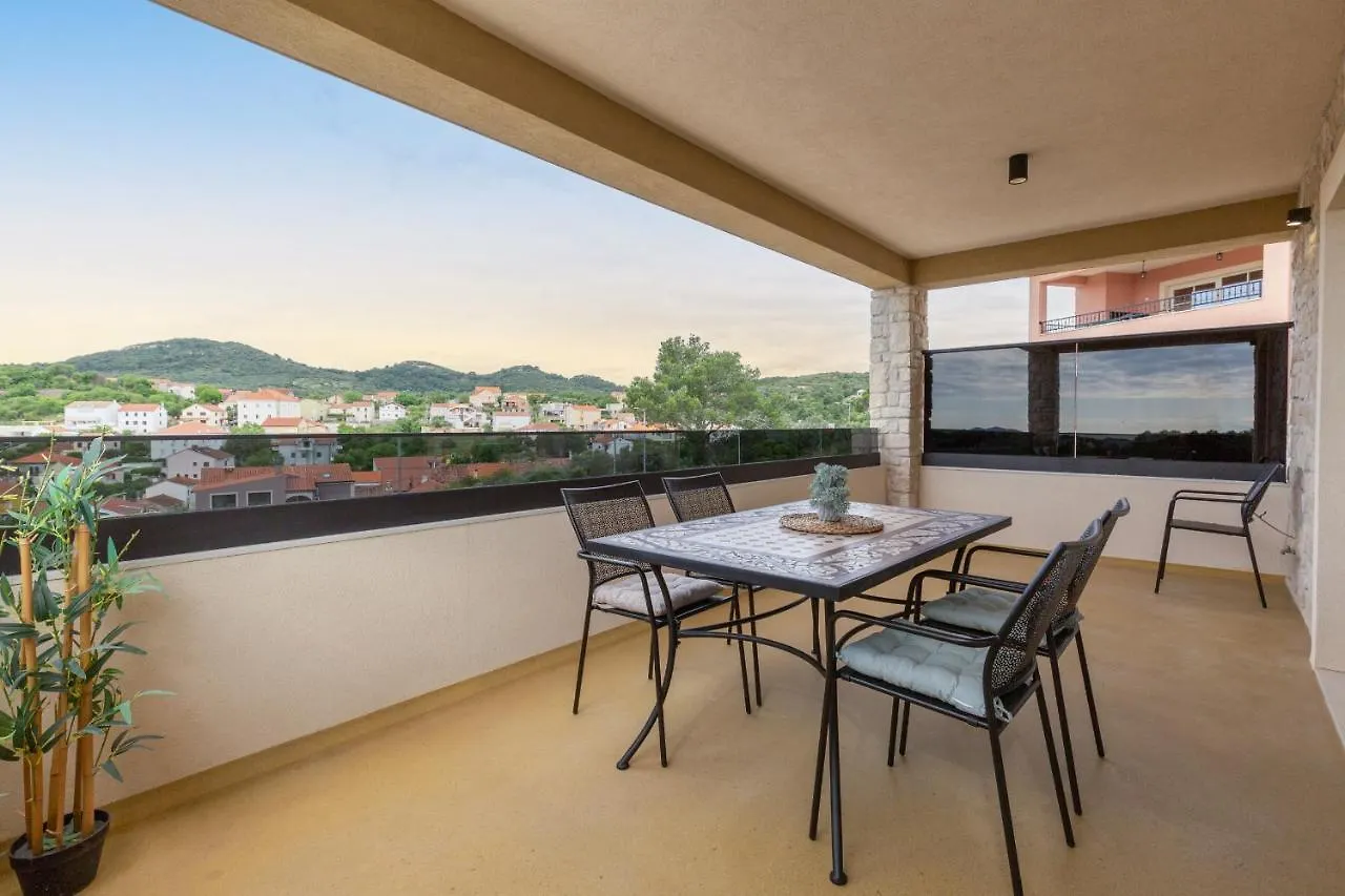 Teona Luxury Apartment With 2 Rooms And Terrace Sea View Sali