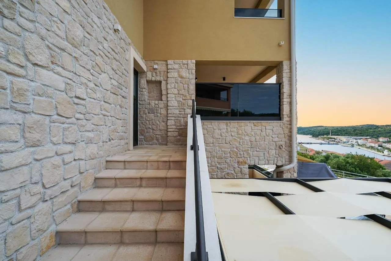 Teona Luxury Apartment With 2 Rooms And Terrace Sea View Sali