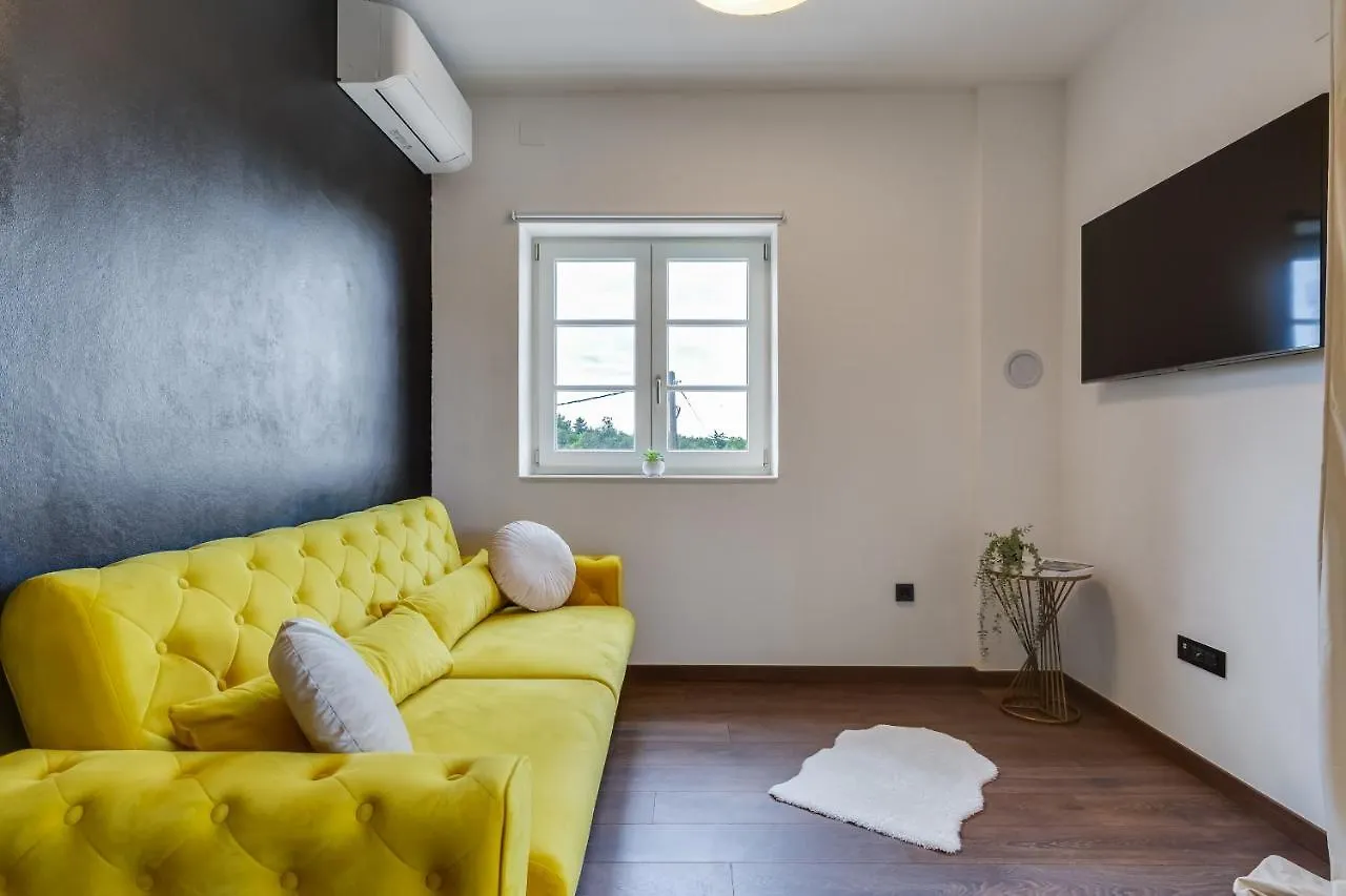 Teona Luxury Apartment With 2 Rooms And Terrace Sea View Sali