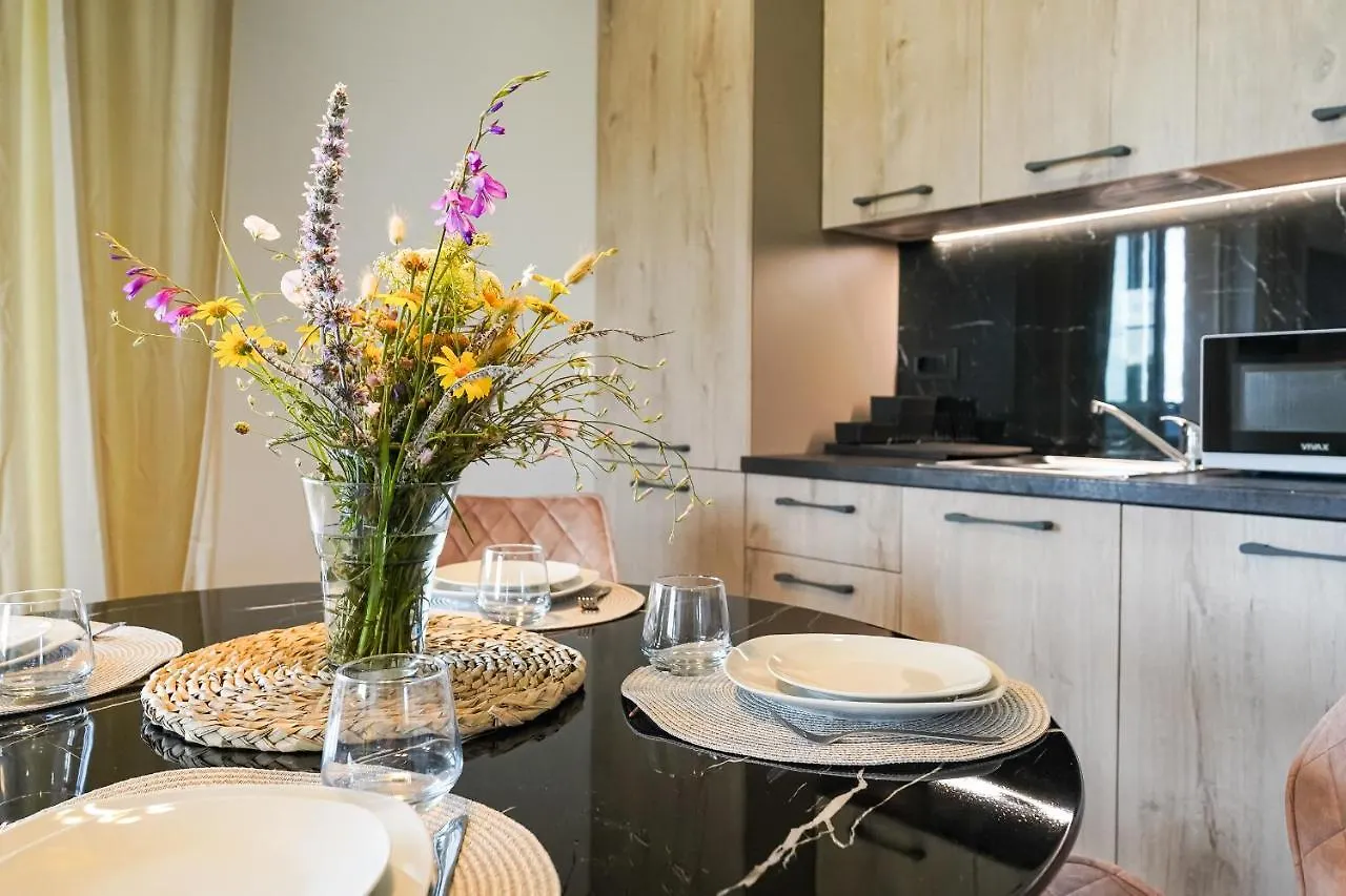 Teona Luxury Apartment With 2 Rooms And Terrace Sea View Sali