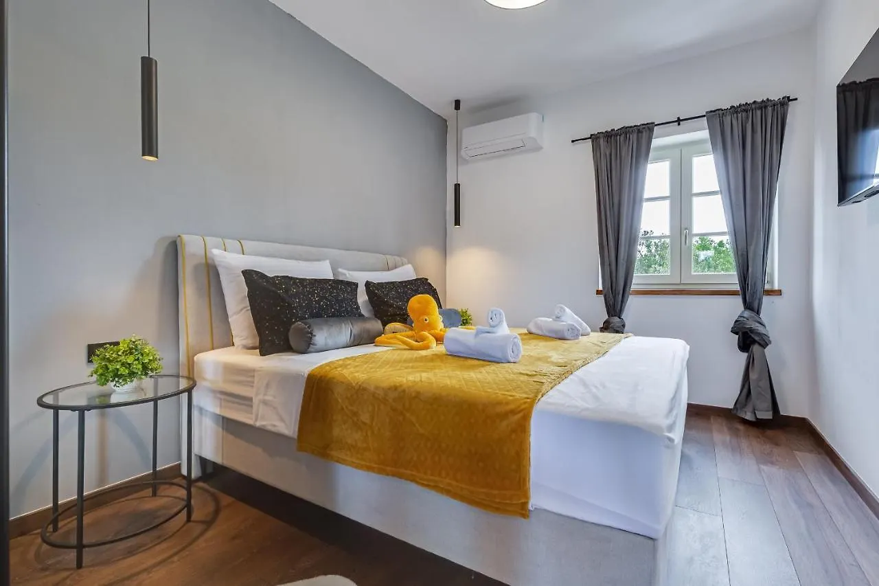 Teona Luxury Apartment With 2 Rooms And Terrace Sea View Sali 0*,  Croatia