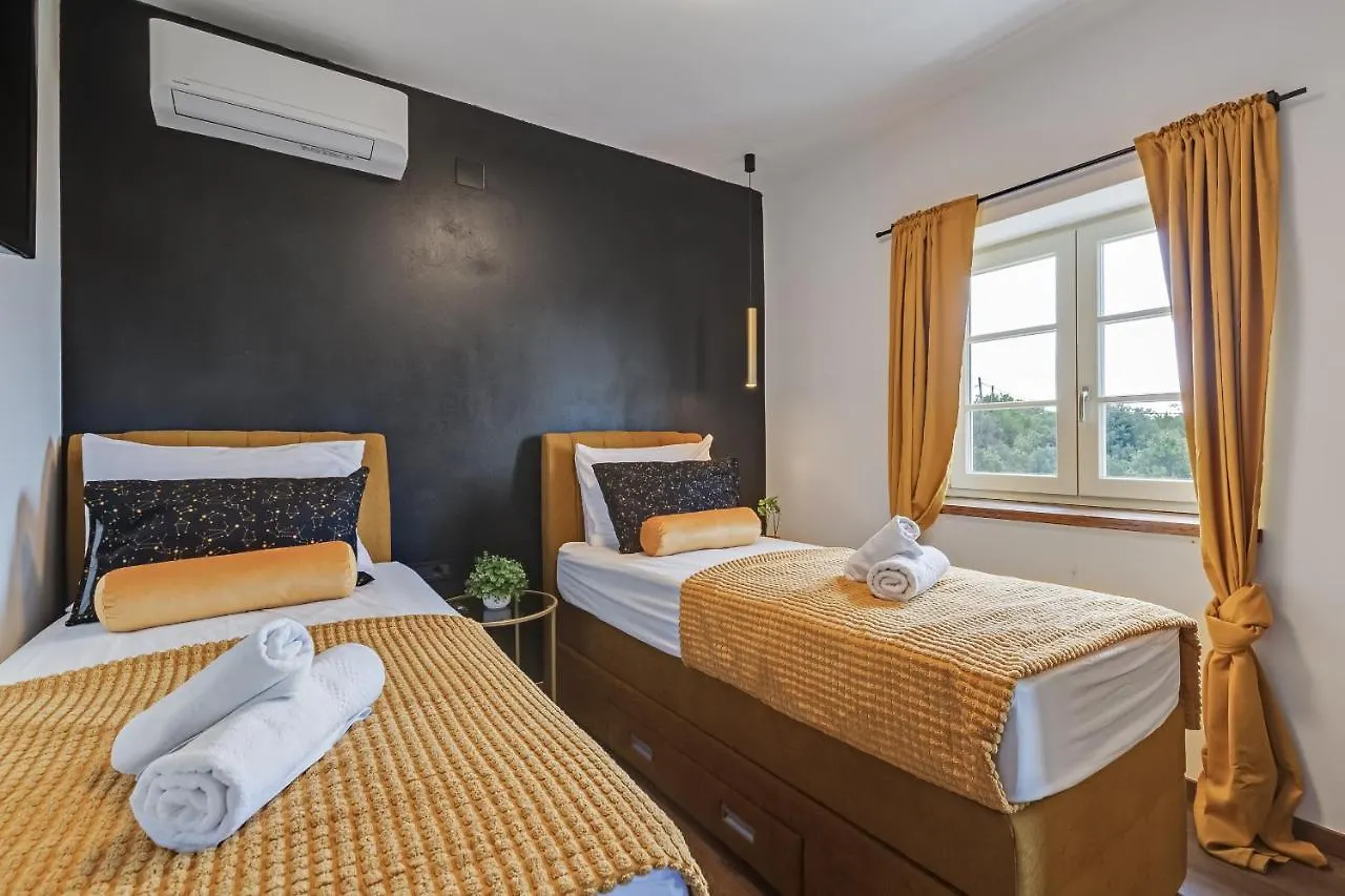 Teona Luxury Apartment With 2 Rooms And Terrace Sea View Sali