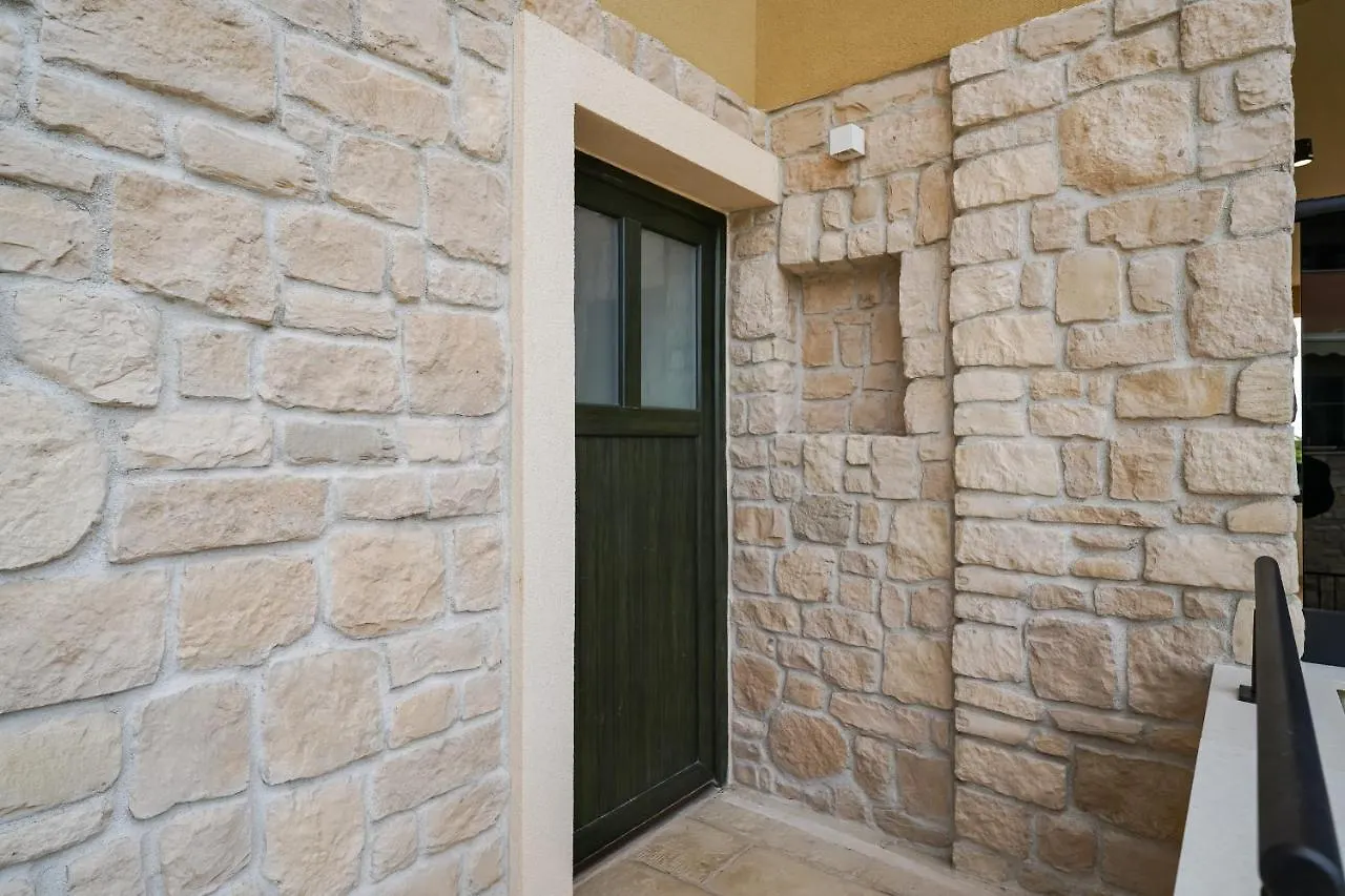 Teona Luxury Apartment With 2 Rooms And Terrace Sea View Sali